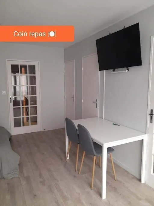 Dinan Proche Gare Apartment